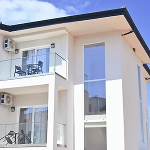 https://sea-lake-view-villa.albaniahotels.org