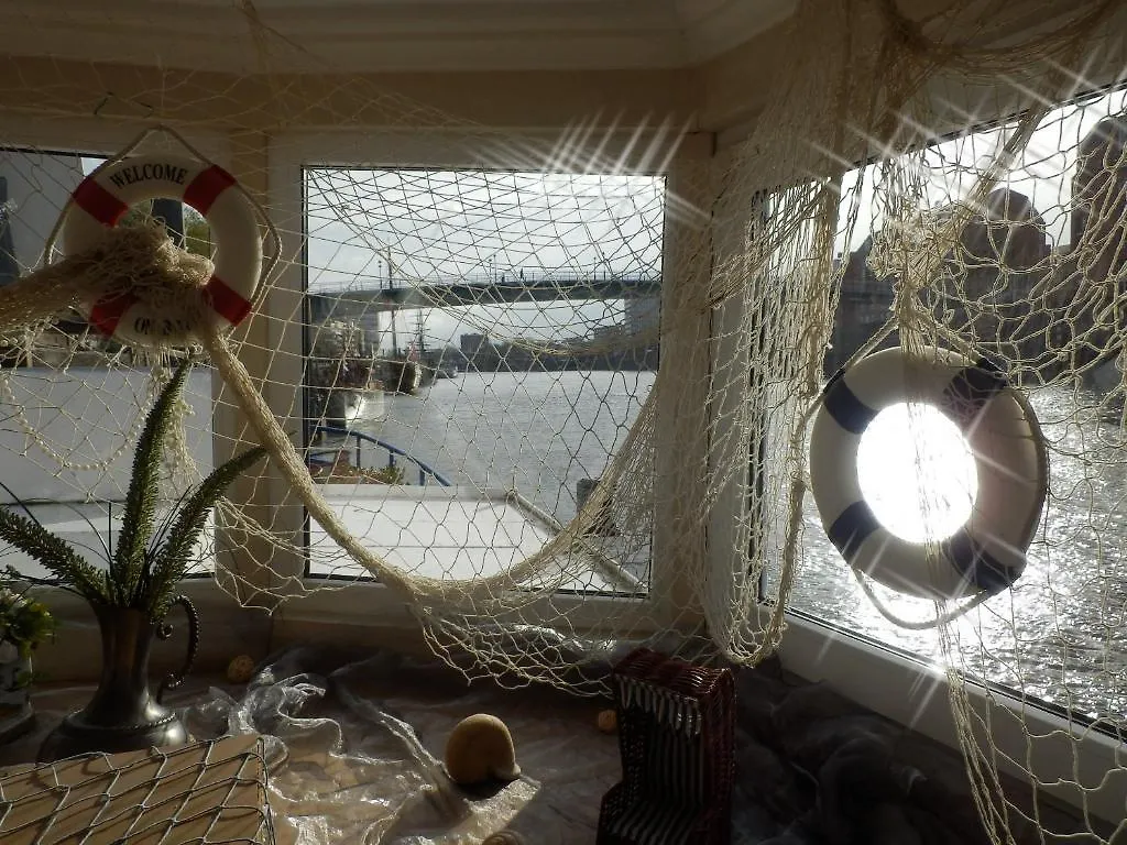 Hotelschiff Perle BRE Botel